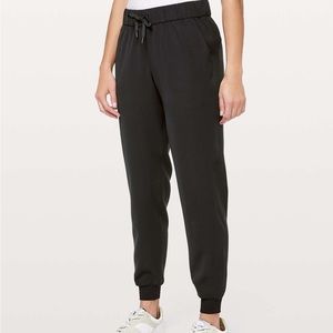 NEW Lululemon On the Fly Jogger *Luxtreme